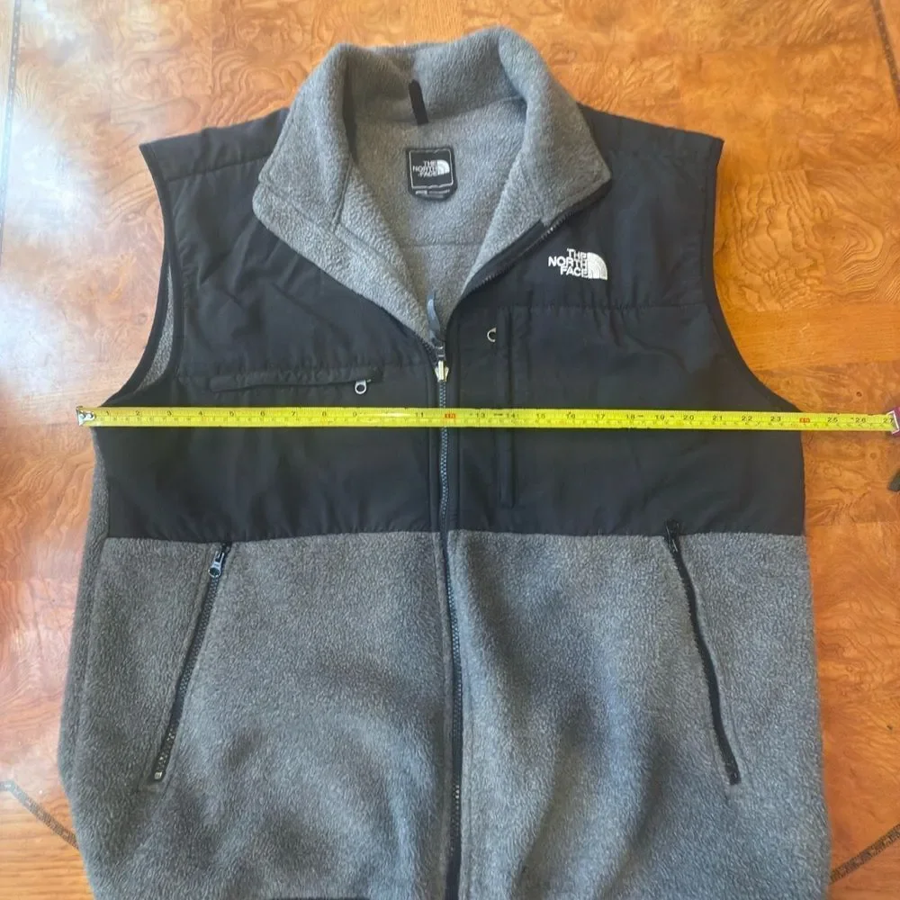 The North Face Men's Two-Tone Black and Gray Vest